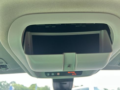 Used 2022 Chevrolet Equinox LT FWD image 37