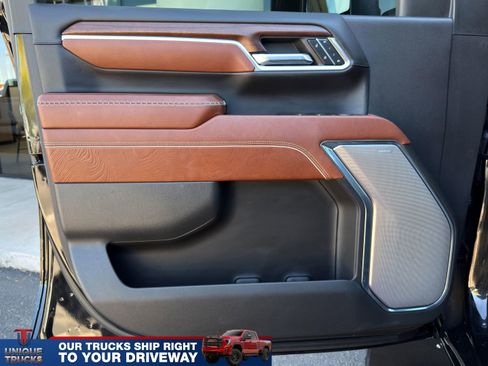 Used 2024 GMC Sierra 2500 Denali Ultimate image 17