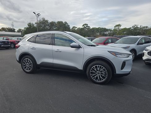 New 2026 Ford Escape Base w/ Class II Trailer Tow Package image 2