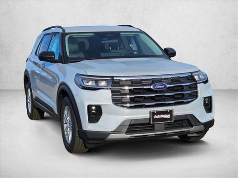 New 2026 Ford Explorer Active w/ Active Comfort Package image 7