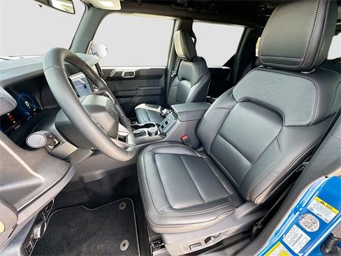 New 2025 Ford Bronco Badlands image 15