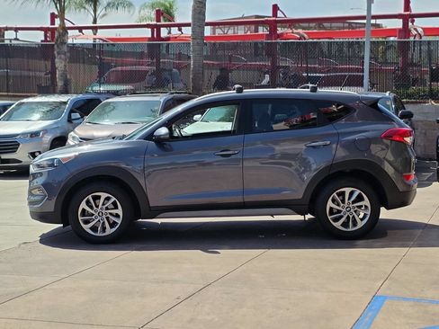Used 2017 Hyundai Tucson SE w/ SE Popular Package 02 FWD image 9