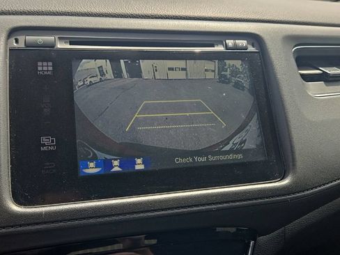 Used 2018 Honda HR-V EX image 19
