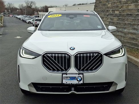 Used 2025 BMW X3 xDrive30i image 2