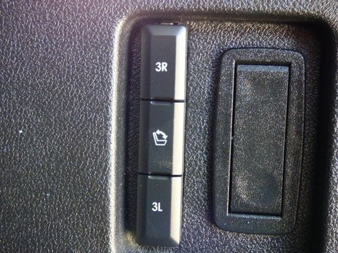 Used 2022 Lincoln Aviator Reserve image 23