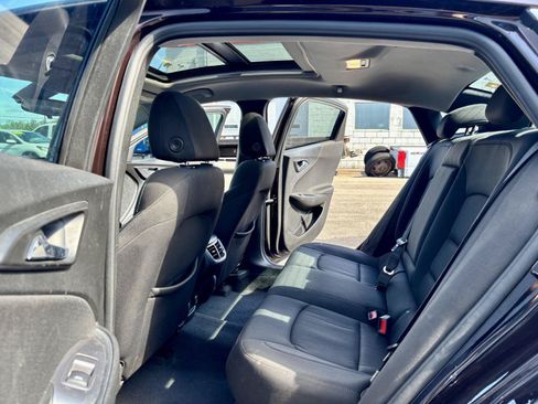 Used 2020 Chevrolet Malibu LT FWD image 18