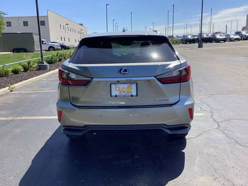 Used 2019 Lexus RX 450h AWD w/ Luxury Package image 4
