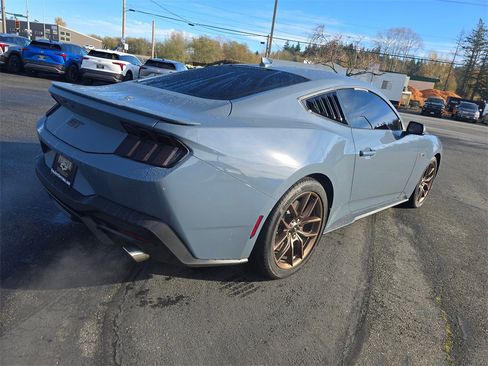 Used 2025 Ford Mustang GT Premium image 12