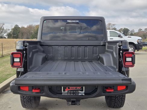 New 2025 Jeep Gladiator Rubicon w/ Convenience Group image 7