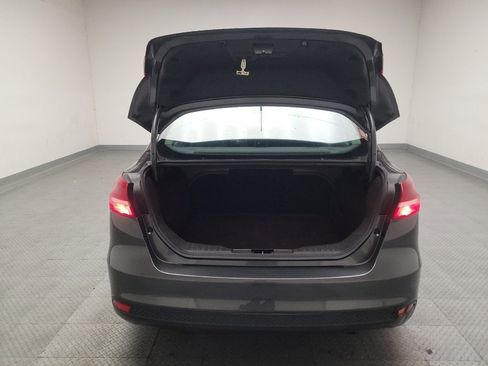 Used 2018 Ford Focus SE FWD image 29