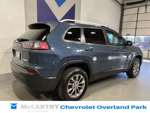 Used 2020 Jeep Cherokee Latitude Plus AWD/4WD image 5
