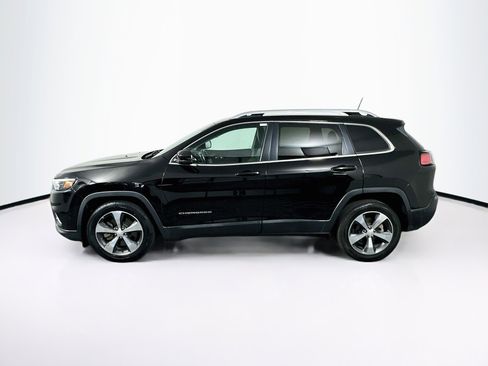 Used 2019 Jeep Cherokee Limited w/ Technology Group FWD image 4
