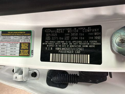 Used 2026 Hyundai Elantra Sport FWD image 24