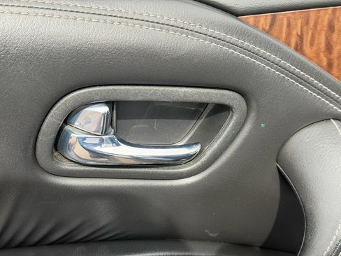 Used 2018 Nissan Armada SL w/ Moonroof Package RWD image 19