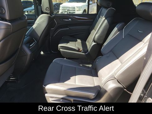 Used 2021 Cadillac Escalade ESV Premium Luxury AWD/4WD image 15
