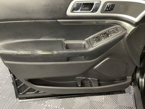 Used 2015 Ford Explorer Sport image 10