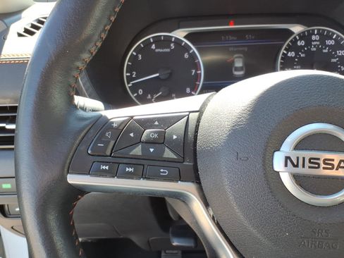 Used 2023 Nissan Sentra SR w/ SR Premium Package FWD image 16