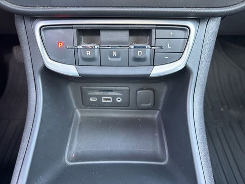 Used 2022 GMC Terrain SLT w/ Elevation Edition AWD/4WD image 10
