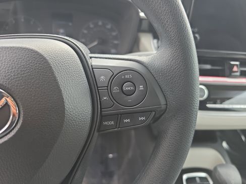 Used 2024 Toyota Corolla LE image 18
