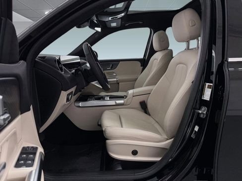 Used 2026 Mercedes-Benz GLB 250 image 5