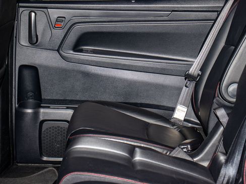 Certified 2024 Honda Odyssey Sport image 12