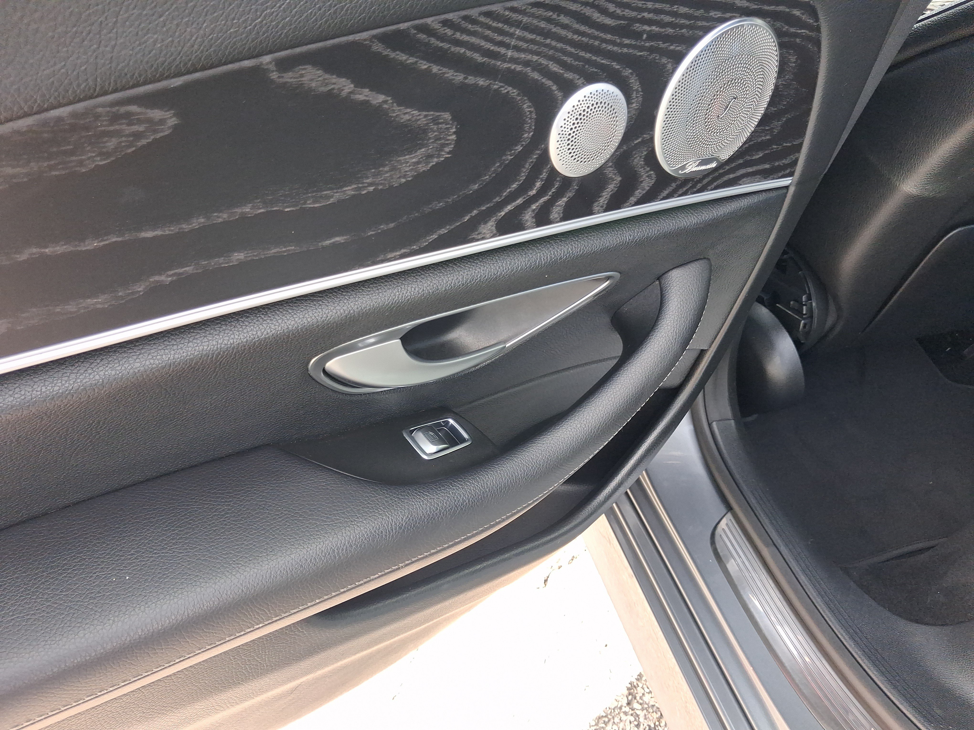 Used 2017 Mercedes-Benz E 300 image 27