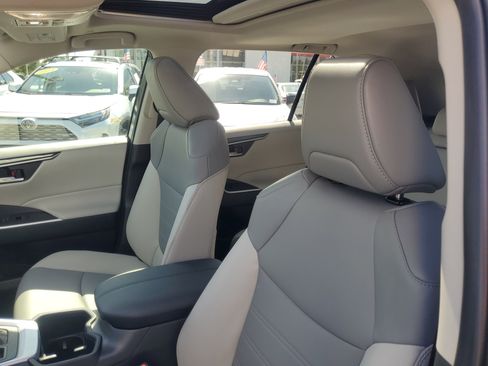 Certified 2025 Toyota RAV4 XLE Premium FWD image 18