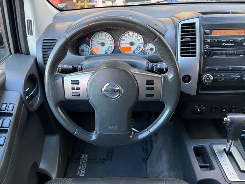 Used 2011 Nissan Xterra PRO-4X w/ Pro-4x Leather Pkg AWD/4WD image 16