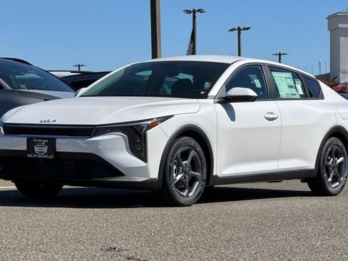 New 2026 Kia K4 FWD image 8