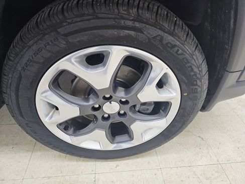 Used 2019 Jeep Compass Limited image 10