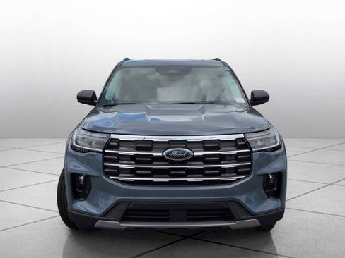 New 2025 Ford Explorer Active w/ Active Comfort Package image 2