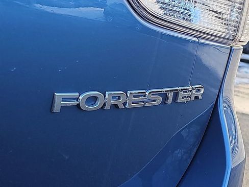Used 2022 Subaru Forester Premium image 34