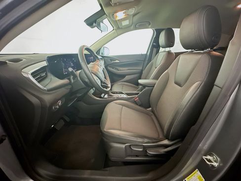 Used 2025 Buick Encore GX Preferred image 13