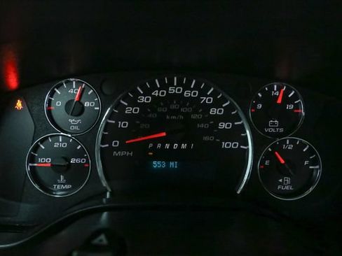 Used 2025 Chevrolet Express 2500 w/ Driver Convenience Package RWD image 24