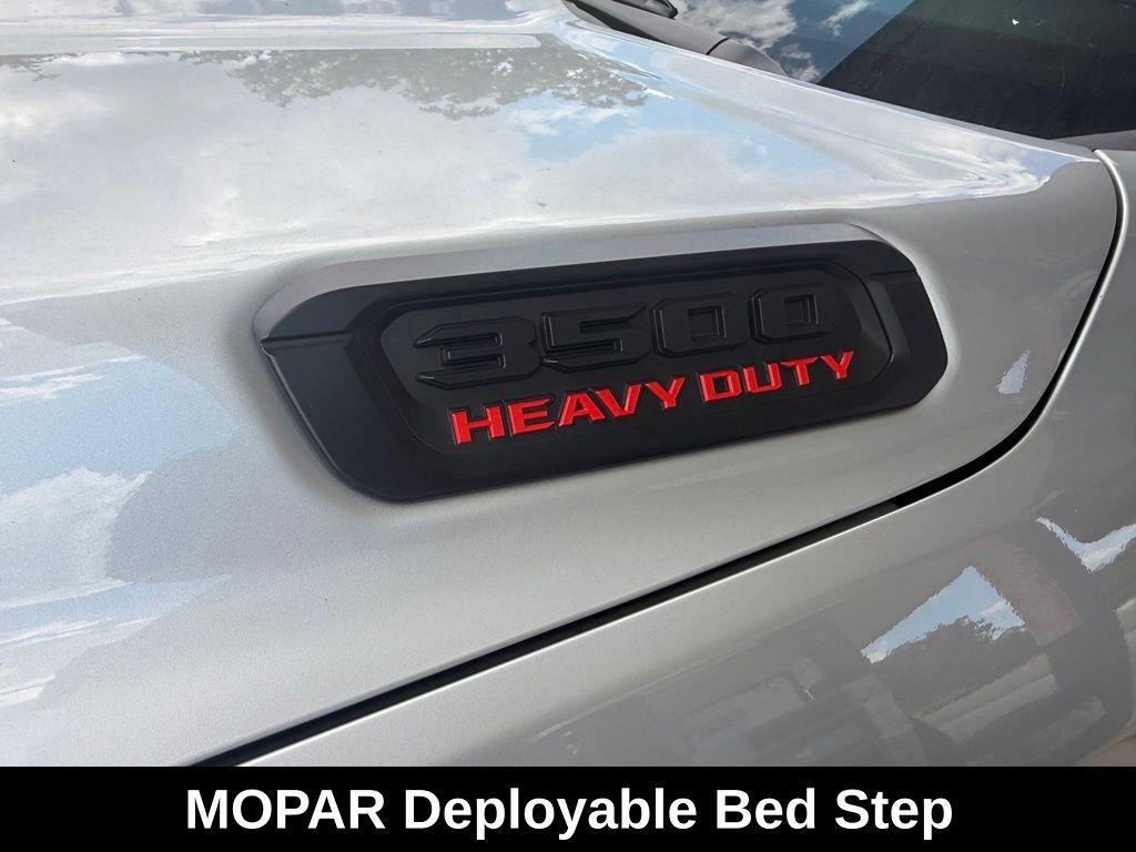 New 2026 RAM 3500 Big Horn AWD/4WD image 33