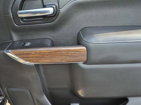 Used 2019 Chevrolet Silverado 1500 High Country w/ Technology Package image 27