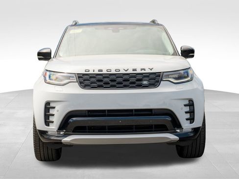 New 2025 Land Rover Discovery Dynamic SE image 2