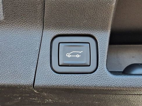 Used 2023 GMC Acadia AT4 w/ Technology Package image 32