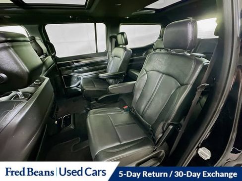 Certified 2023 Jeep Wagoneer Series II AWD/4WD image 33