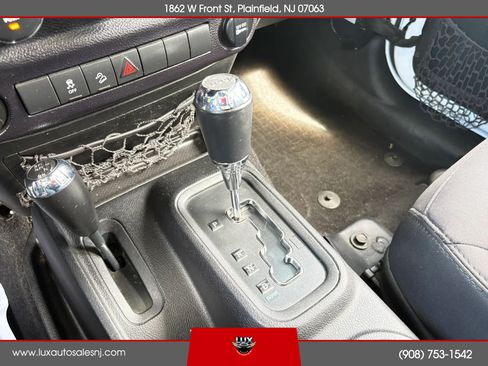 Used 2015 Jeep Wrangler Unlimited Sport w/ Quick Order Package 24S AWD/4WD image 26