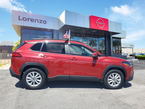 Used 2023 Toyota Corolla Cross LE image 4