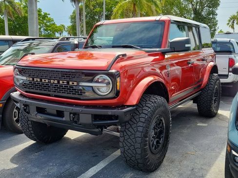 Used 2024 Ford Bronco Wildtrak AWD/4WD image 35