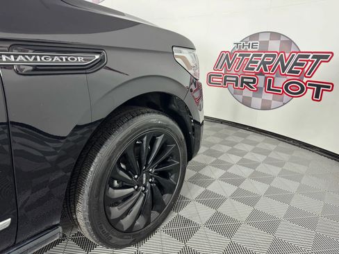 Used 2020 Lincoln Navigator L Reserve w/ Equipment Group 208A Reserve image 36