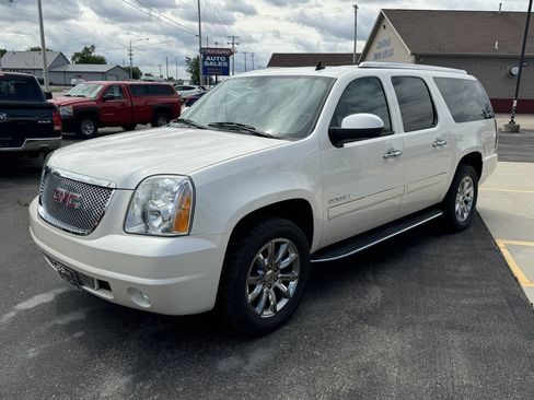 Used 2014 GMC Yukon XL Denali AWD/4WD image 6