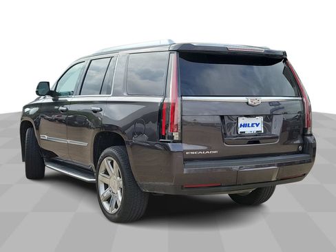 Used 2017 Cadillac Escalade Luxury RWD image 6