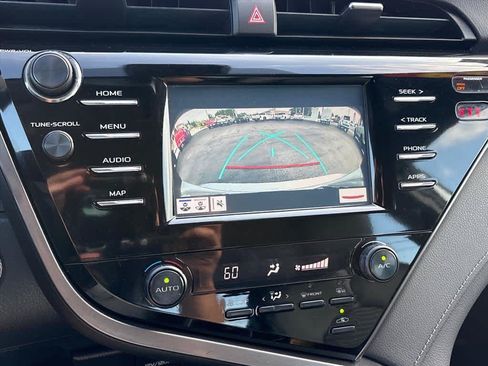 Used 2019 Toyota Camry SE w/ Convenience Package FWD image 12