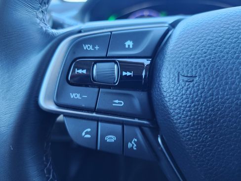 Used 2022 Honda Accord Touring image 18