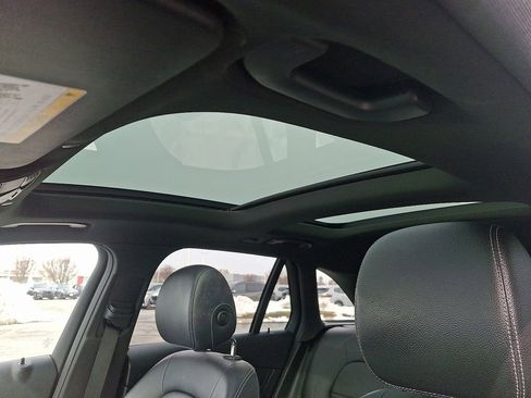 Used 2021 Mercedes-Benz GLC 300 4MATIC image 15