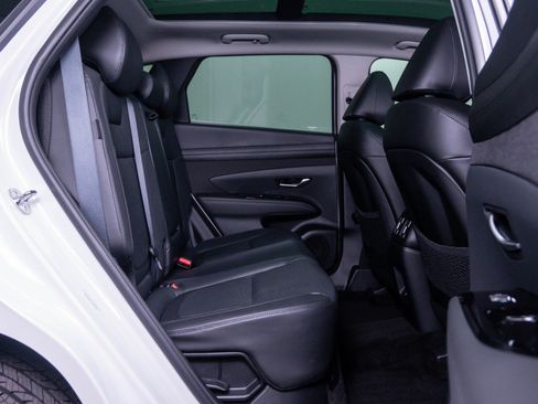 Used 2025 Hyundai Tucson Limited AWD/4WD image 12