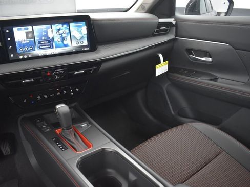 New 2026 Nissan Kicks SR w/ Cold Weather Package image 33